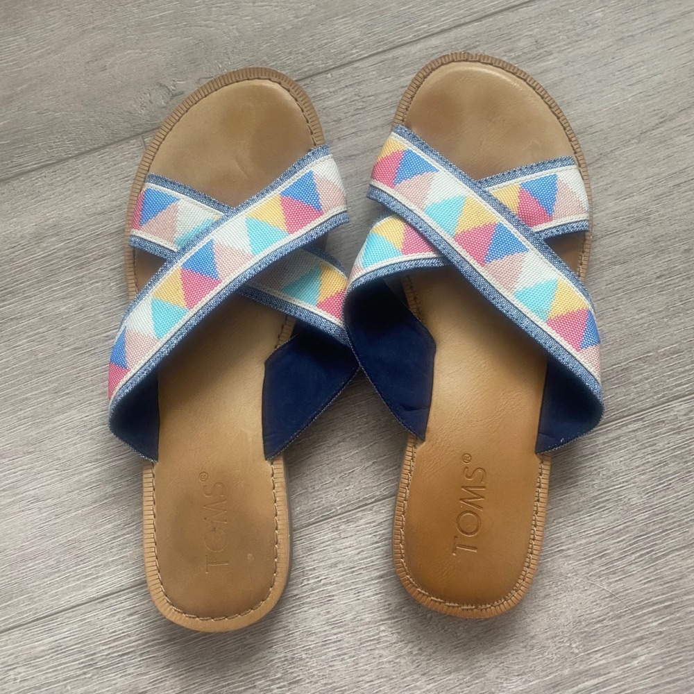 Toms Multicolor Criss Cross Slip On Leaher Sandal Size 7